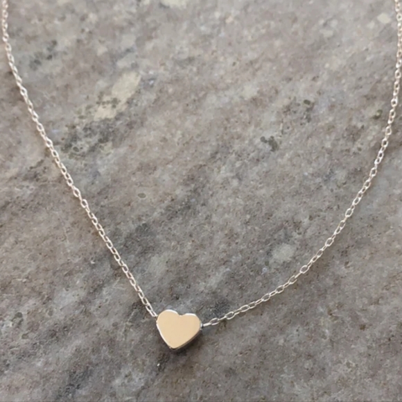 5/$30 Dainty Heart Necklace - Picture 2 of 4